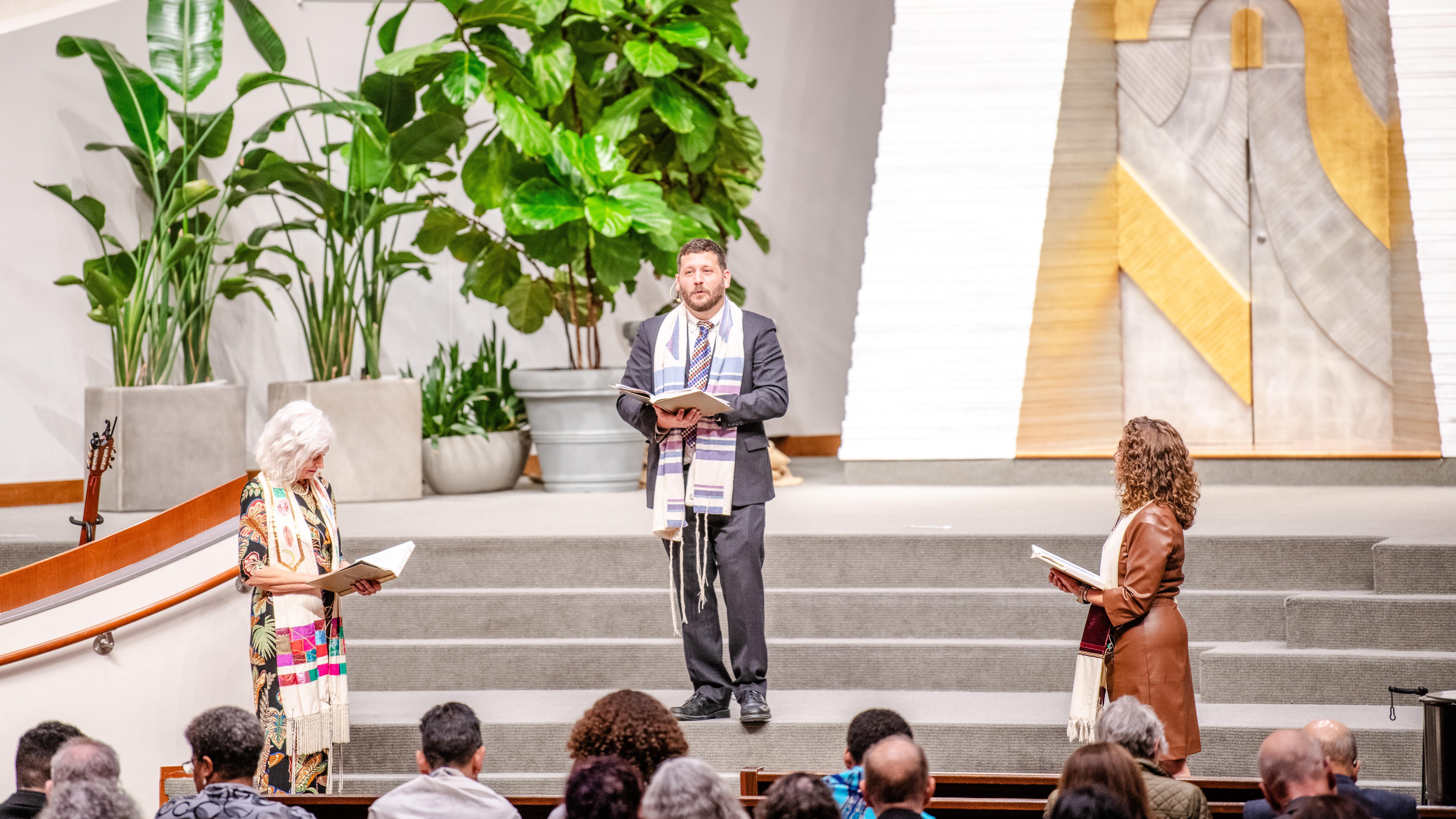 Community-Wide Shabbat and Yom Kippur Service (Late)